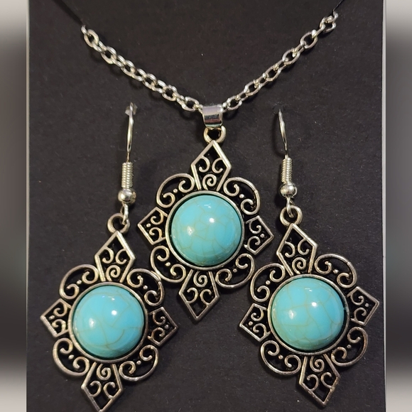 Jewelry - Elegant Silver and Turquoise Jewelry Set